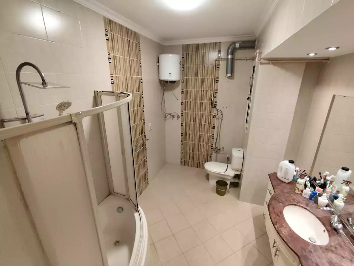 https://aqarmap.com.eg/ar/listing/6357059-for-rent-cairo-new-cairo-90th-street-south-teseen-st