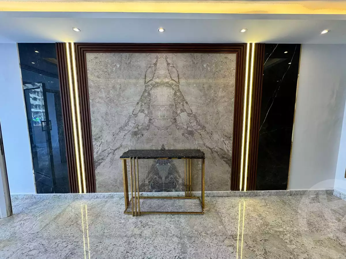 https://aqarmap.com.eg/en/listing/6359376-for-sale-cairo-new-administrative-capital-r7-scenario