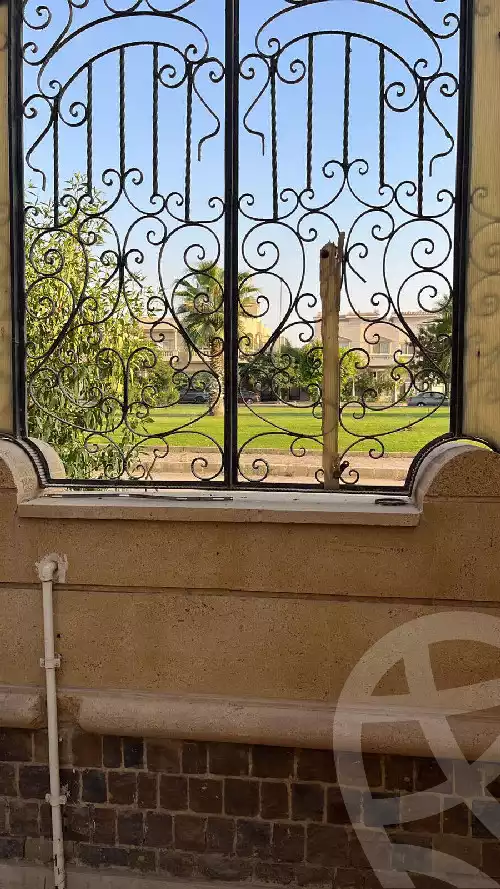 https://aqarmap.com.eg/ar/listing/6362229-for-sale-cairo-new-cairo-sharq-el-akadamiya-salah-nasim-st