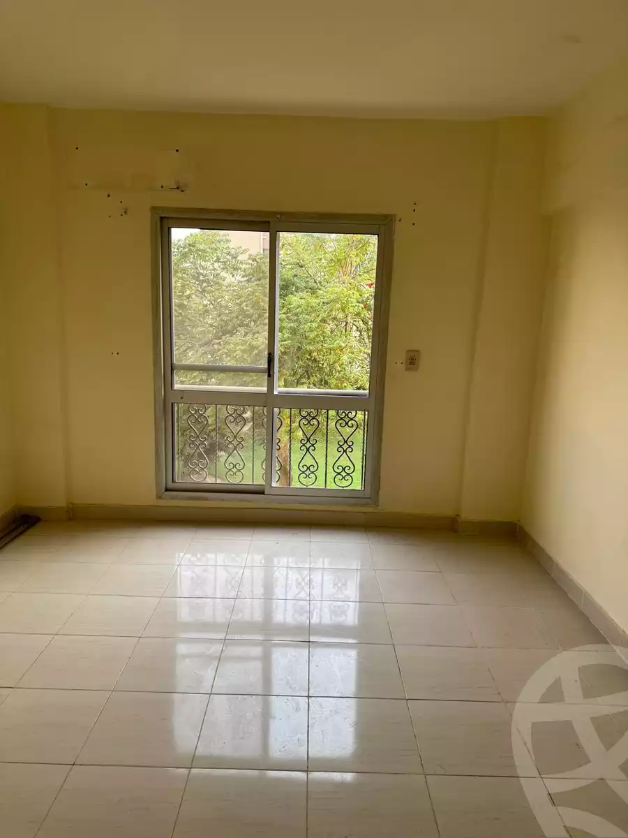 https://aqarmap.com.eg/ar/listing/6362662-for-sale-cairo-new-cairo-lrhb-city-phase-8