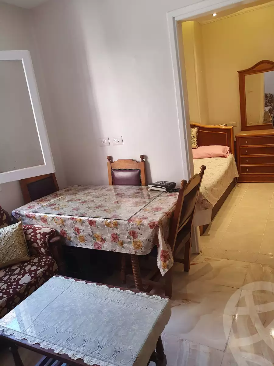 https://aqarmap.com.eg/en/listing/6366445-for-rent-cairo-shoubra-shr-shykwlny