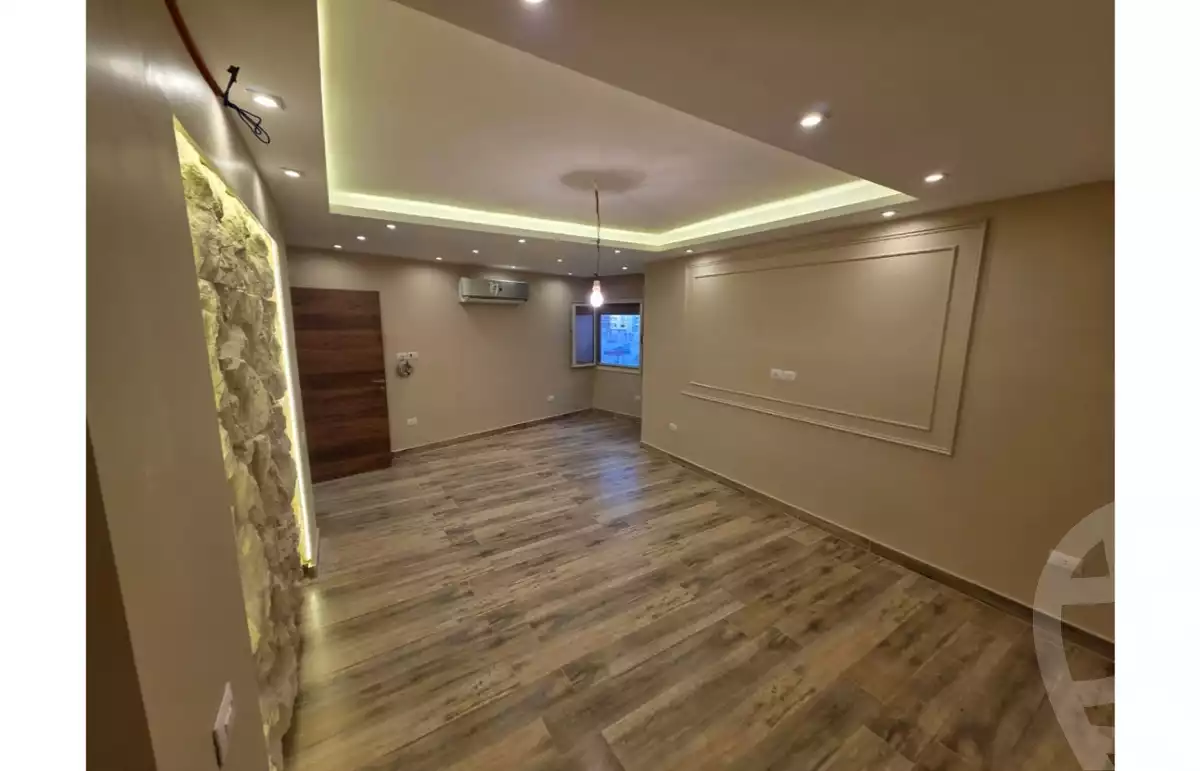 https://aqarmap.com.eg/en/listing/6368400-for-sale-cairo-el-sheikh-zayed-city-compounds-zayed-heights-compound