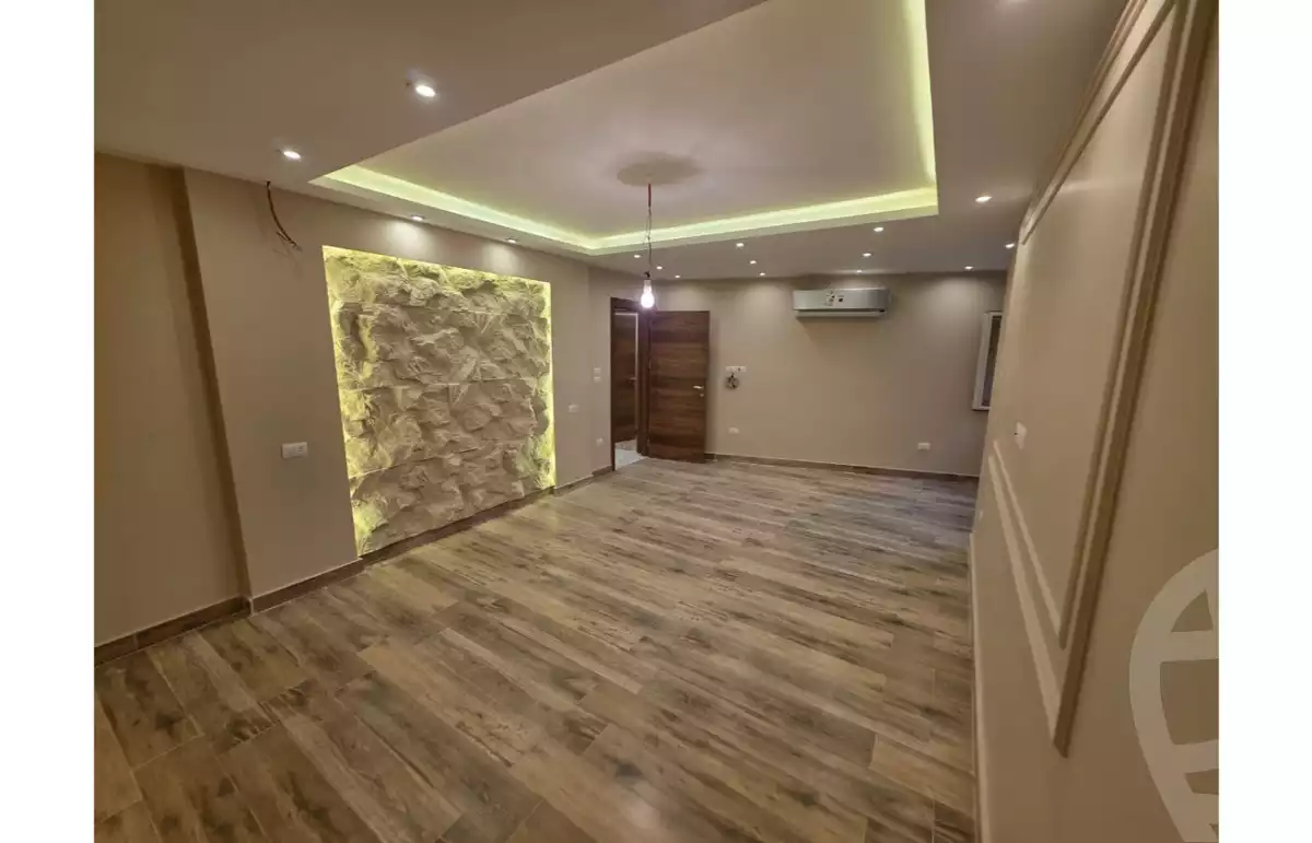 https://aqarmap.com.eg/en/listing/6368400-for-sale-cairo-el-sheikh-zayed-city-compounds-zayed-heights-compound