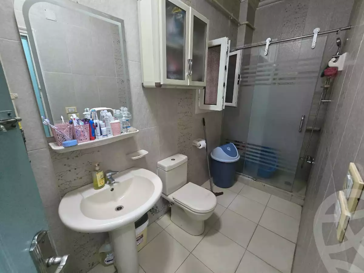 https://aqarmap.com.eg/ar/listing/6368542-for-sale-cairo-shoubra-rod-el-farag-shr-lmnwfy-1