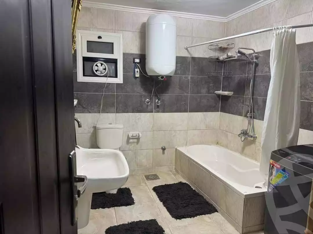 https://aqarmap.com.eg/ar/listing/6371280-for-sale-cairo-ain-shams-ahmed-esmat-st