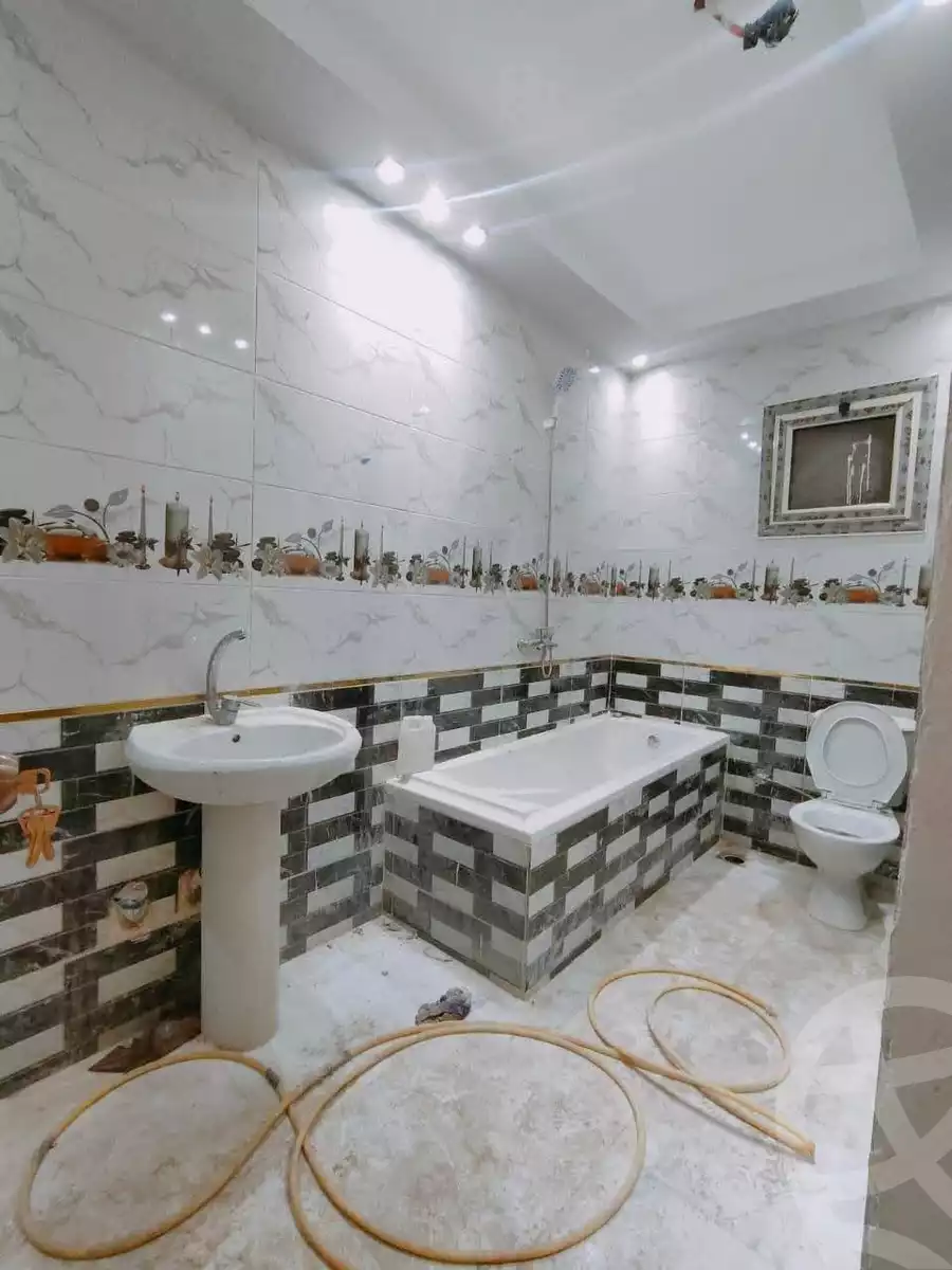 https://aqarmap.com.eg/ar/listing/6372524-for-sale-qalyubia-shubra-el-khaima-om-bayoumi