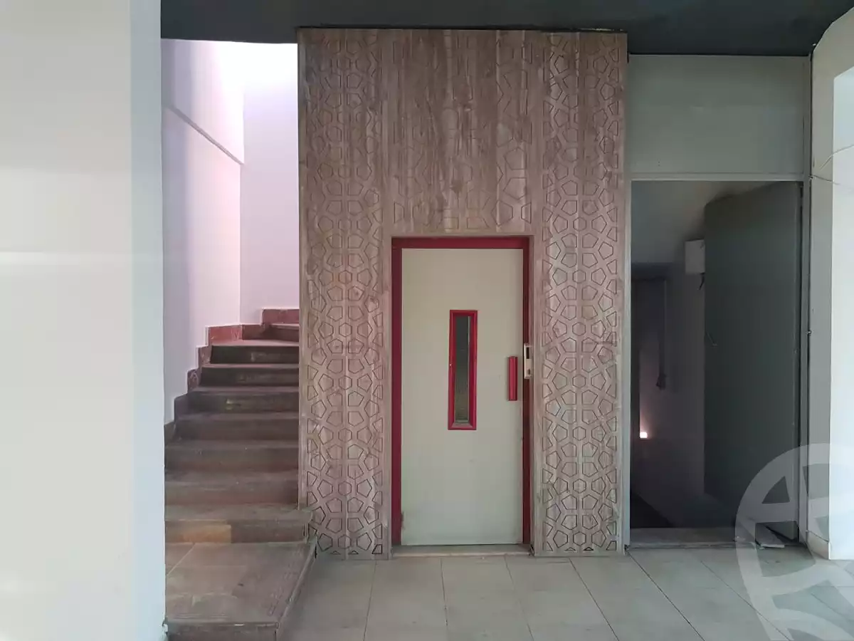 https://aqarmap.com.eg/ar/listing/6374750-for-rent-cairo-new-cairo-first-settlement-mhwr-mstfy-kml
