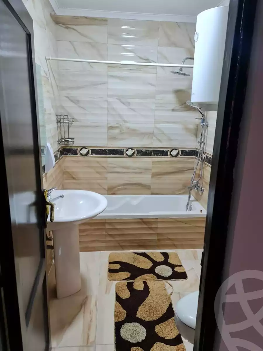 https://aqarmap.com.eg/en/listing/6375399-for-rent-cairo-new-cairo-lrhb-city-phase-2-amr-ibn-el-aas-st