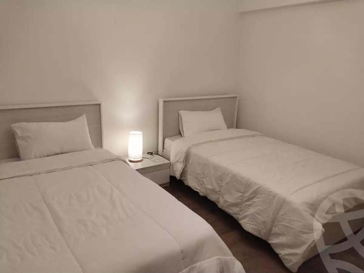 https://aqarmap.com.eg/en/listing/6375430-for-rent-cairo-new-cairo-lrhb-city-phase-4-mohammed-farid-st