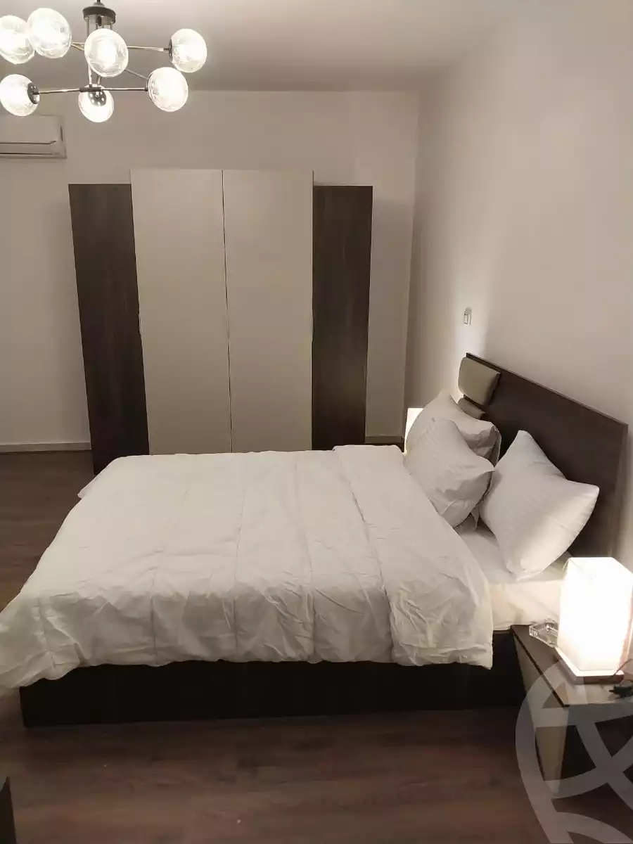 https://aqarmap.com.eg/en/listing/6375430-for-rent-cairo-new-cairo-lrhb-city-phase-4-mohammed-farid-st