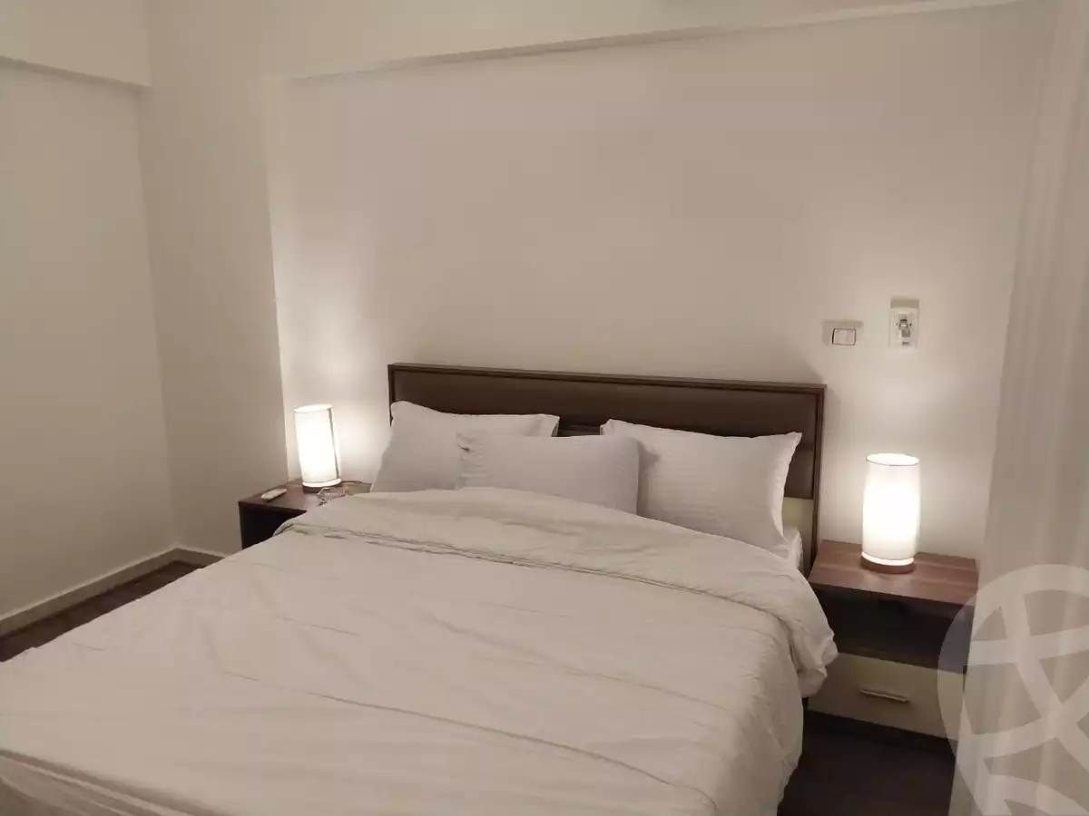 https://aqarmap.com.eg/en/listing/6375430-for-rent-cairo-new-cairo-lrhb-city-phase-4-mohammed-farid-st