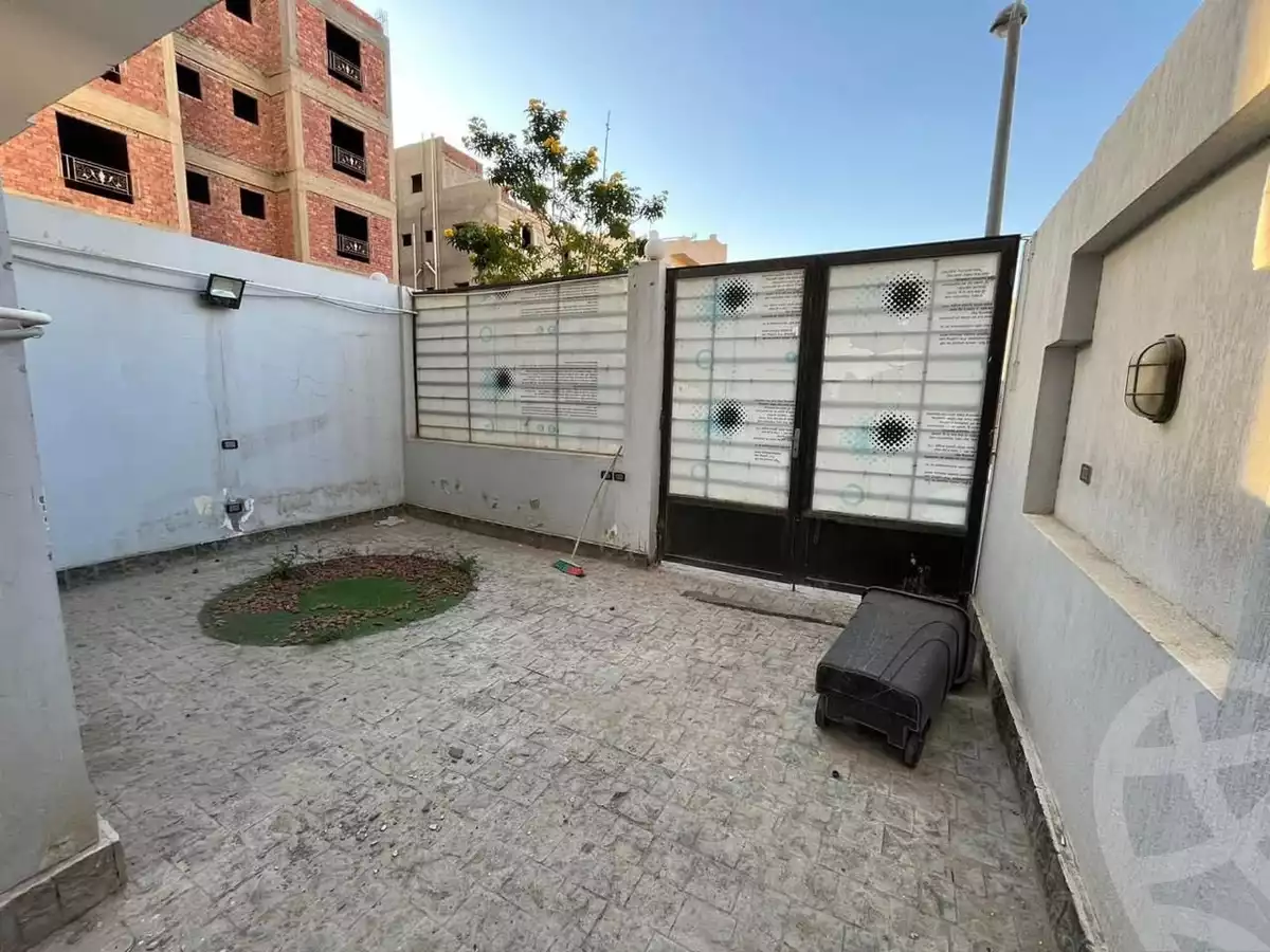 https://aqarmap.com.eg/en/listing/6375434-for-sale-cairo-new-cairo-compounds-el-mostashareen-compound