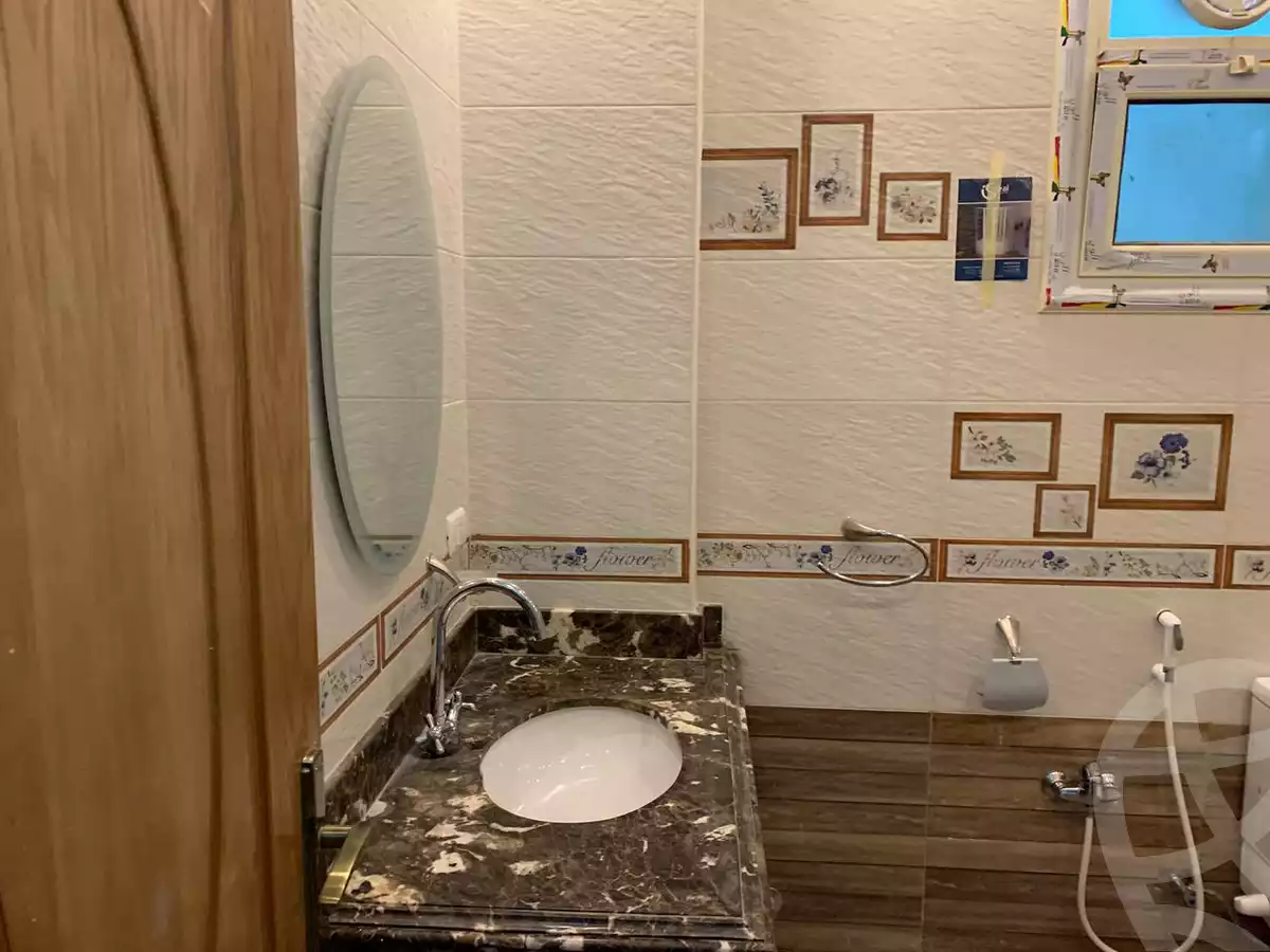 https://aqarmap.com.eg/en/listing/6376515-for-sale-cairo-el-sheikh-zayed-city-compounds-beverly-hills