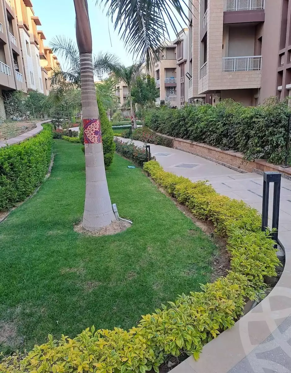 https://aqarmap.com.eg/ar/listing/6377169-for-sale-cairo-6th-of-october-compounds-green-5