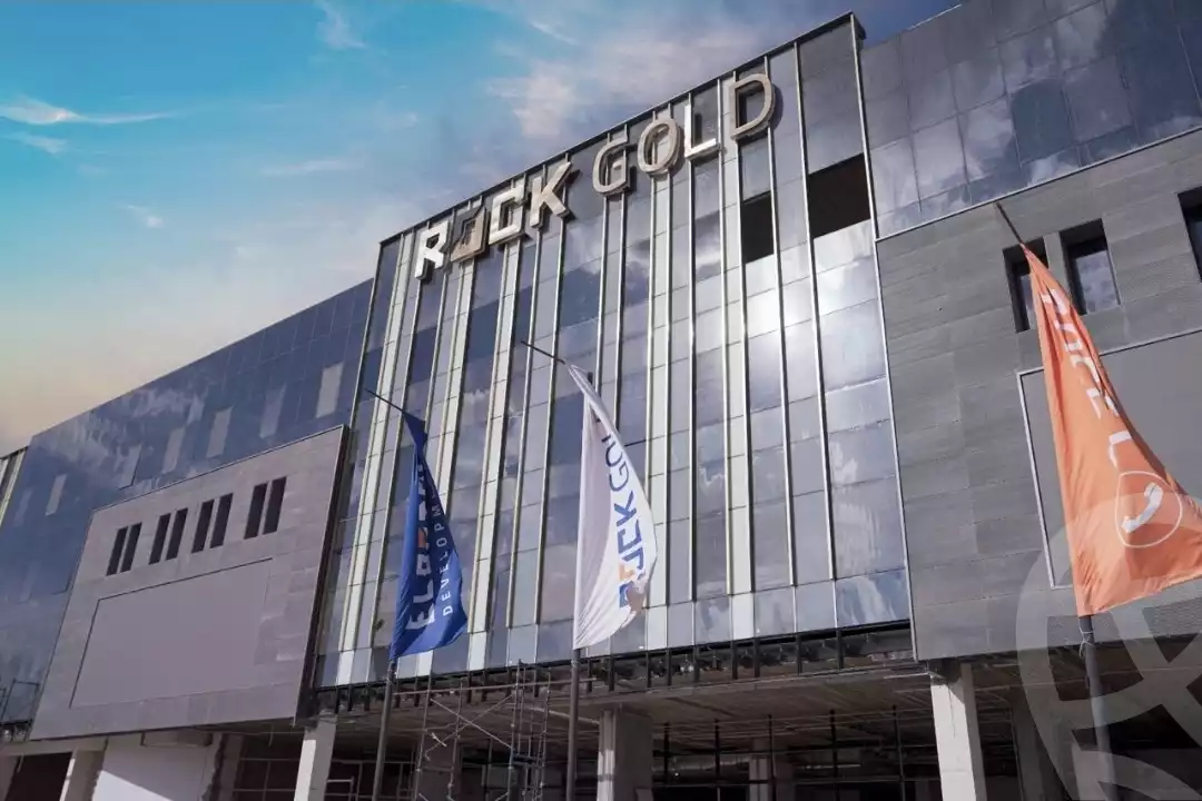 https://aqarmap.com.eg/ar/listing/6377820-for-rent-cairo-new-cairo-compounds-rock-gold-mall