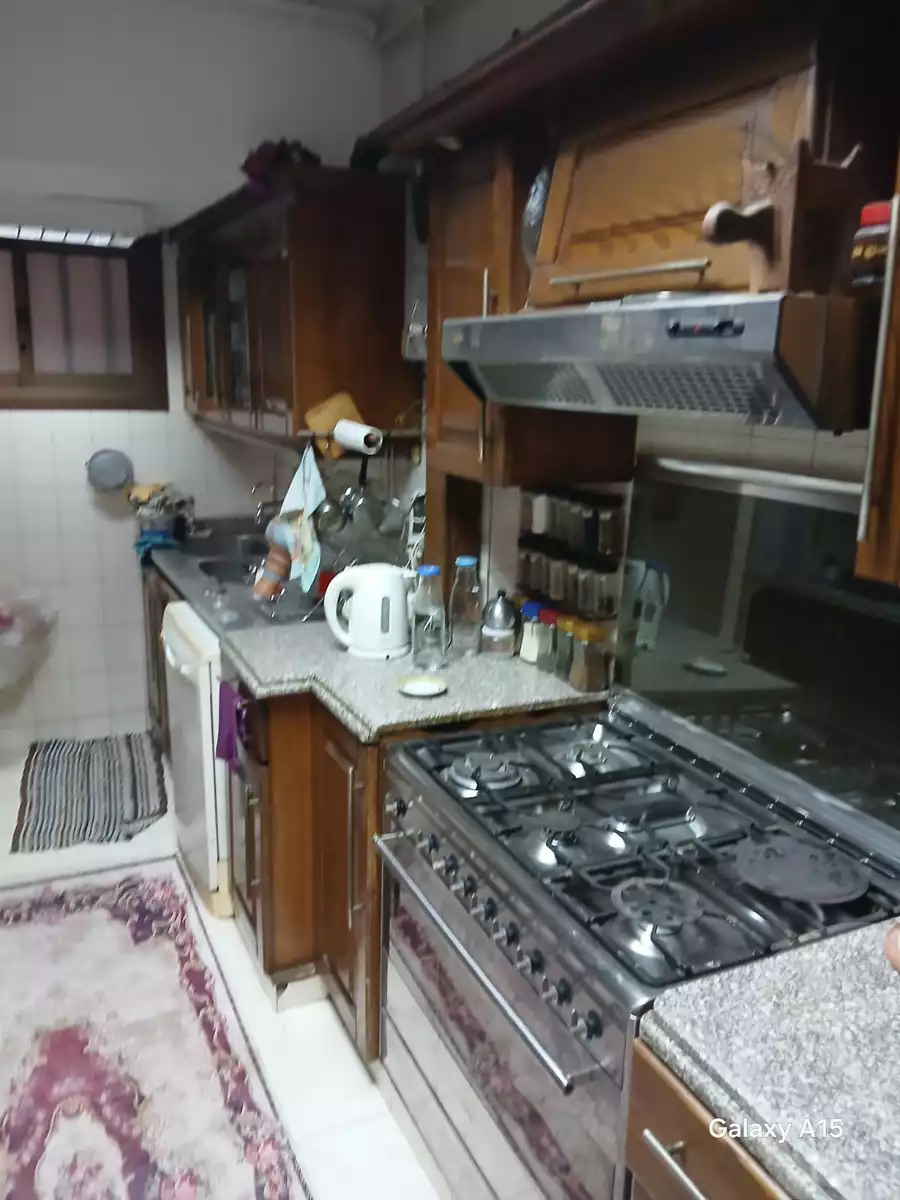 https://aqarmap.com.eg/en/listing/6306422-for-sale-cairo-shoubra-corniche-el-nile-st