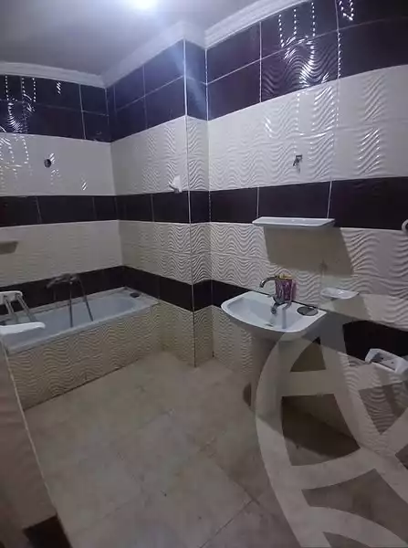 https://aqarmap.com.eg/ar/listing/6379205-for-sale-alexandria-ganaklis-shr-bw-qyr-tryq-lhry
