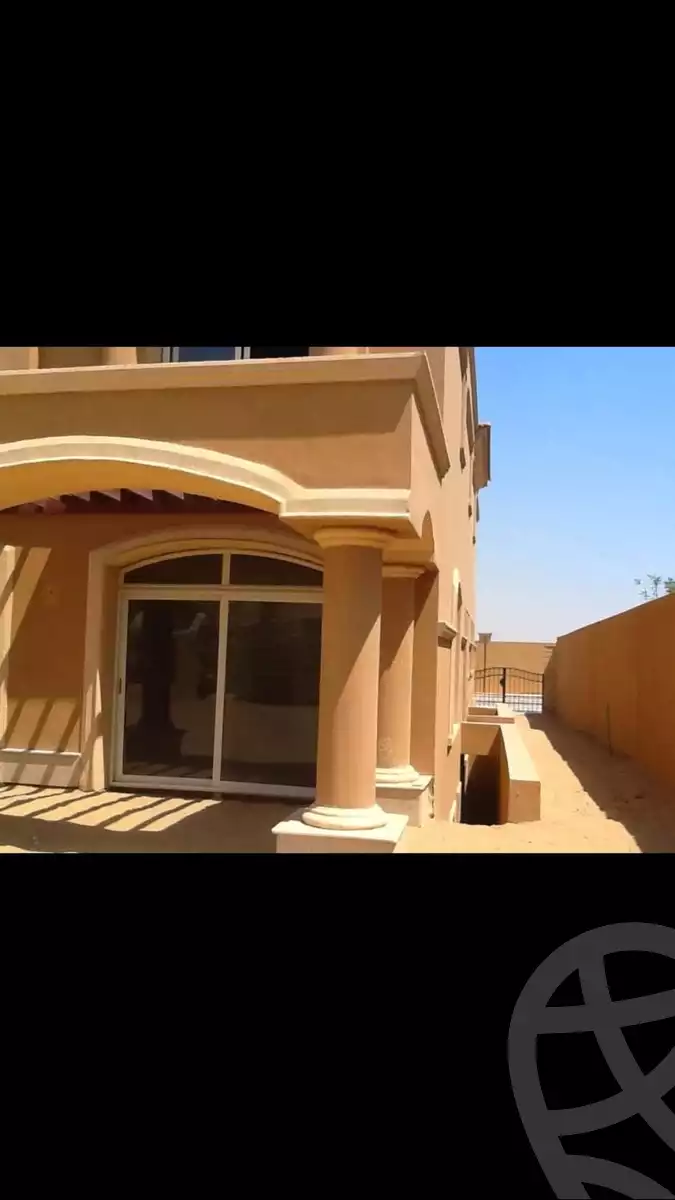 https://aqarmap.com.eg/ar/listing/6379529-for-sale-cairo-el-sheikh-zayed-city-compounds-royal-meadows
