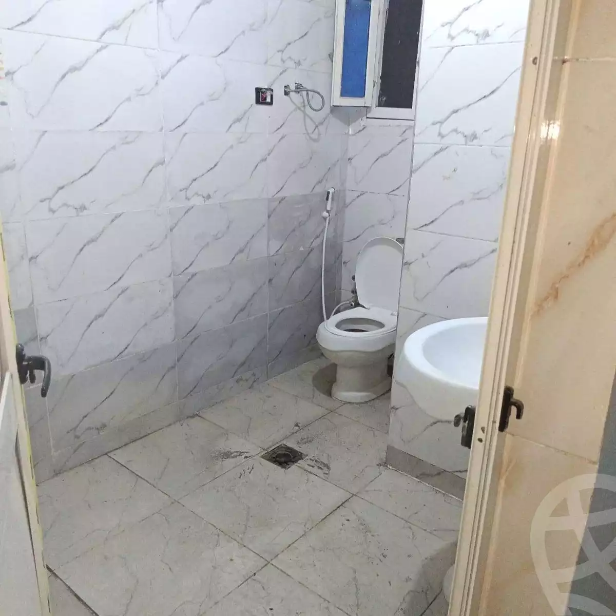 https://aqarmap.com.eg/en/listing/6382323-for-rent-gharbia-tanta-tanta-city-el-galaa-st