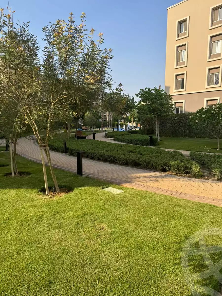 https://aqarmap.com.eg/ar/listing/6382742-for-sale-cairo-6th-of-october-compounds-october-plaza