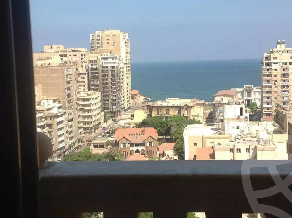 https://aqarmap.com.eg/ar/listing/6383232-for-sale-alexandria-glim-shr-bw-qyr-tryq-lhry