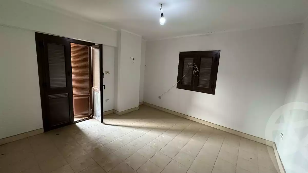 https://aqarmap.com.eg/ar/listing/6383309-for-sale-cairo-shoubra-rod-el-farag-shr-lmqsy