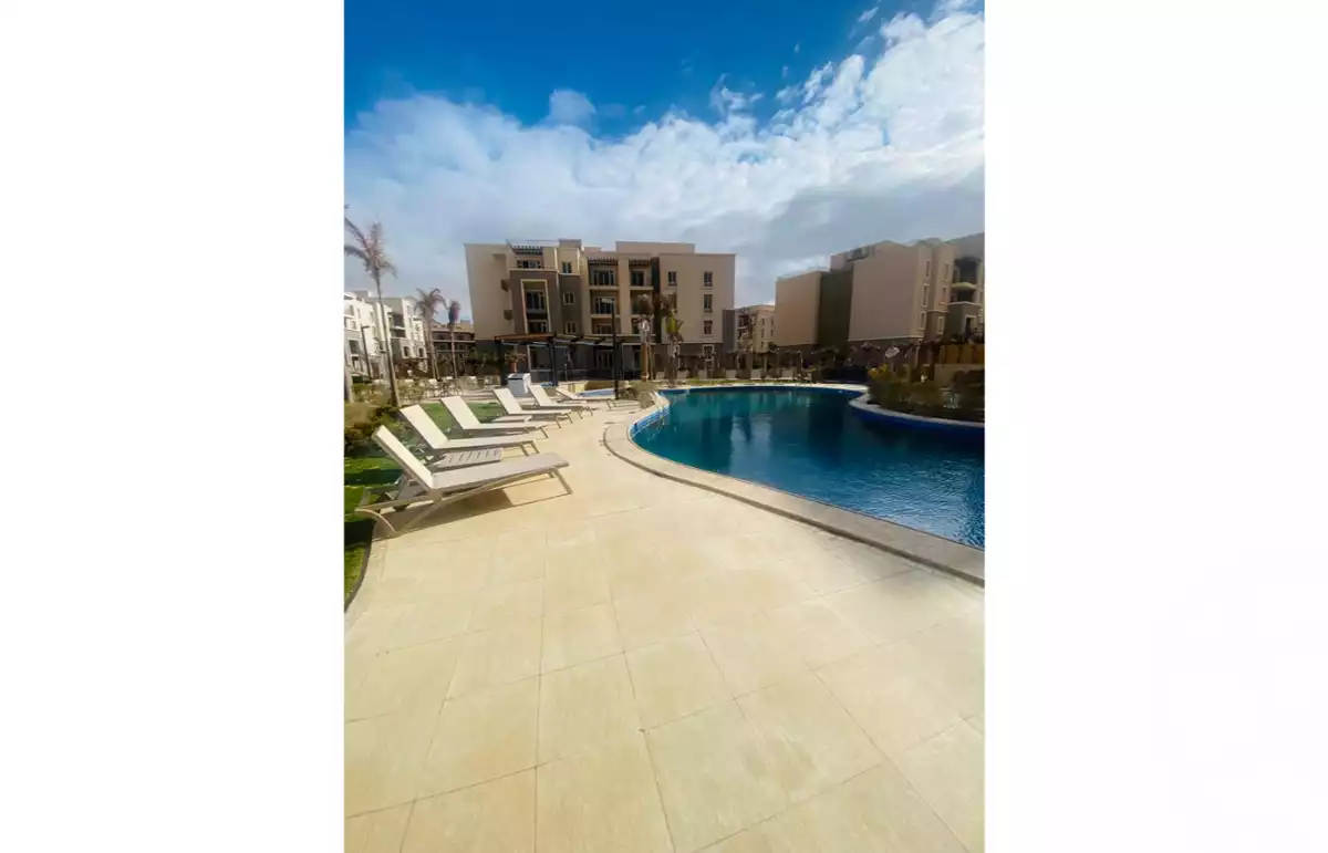 https://aqarmap.com.eg/ar/listing/6384654-for-sale-cairo-6th-of-october-compounds-october-plaza
