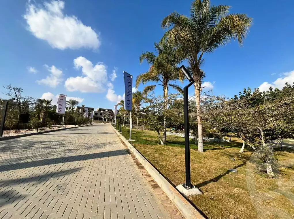 https://aqarmap.com.eg/ar/listing/6385237-for-sale-cairo-el-sheikh-zayed-city-compounds-rewaya-compound-siac