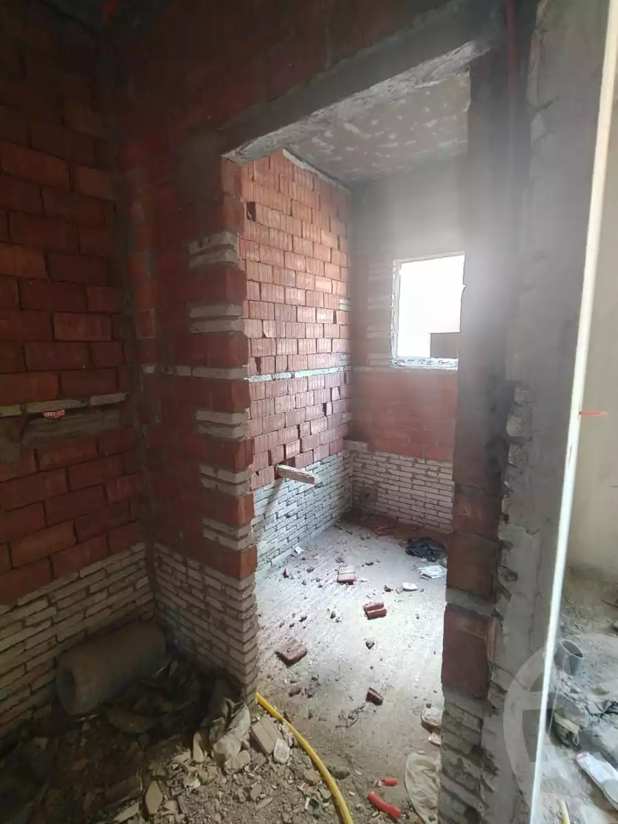 https://aqarmap.com.eg/en/listing/6385261-for-sale-cairo-new-cairo-bait-el-watan-south-suez-road-el-hay-el-takmely