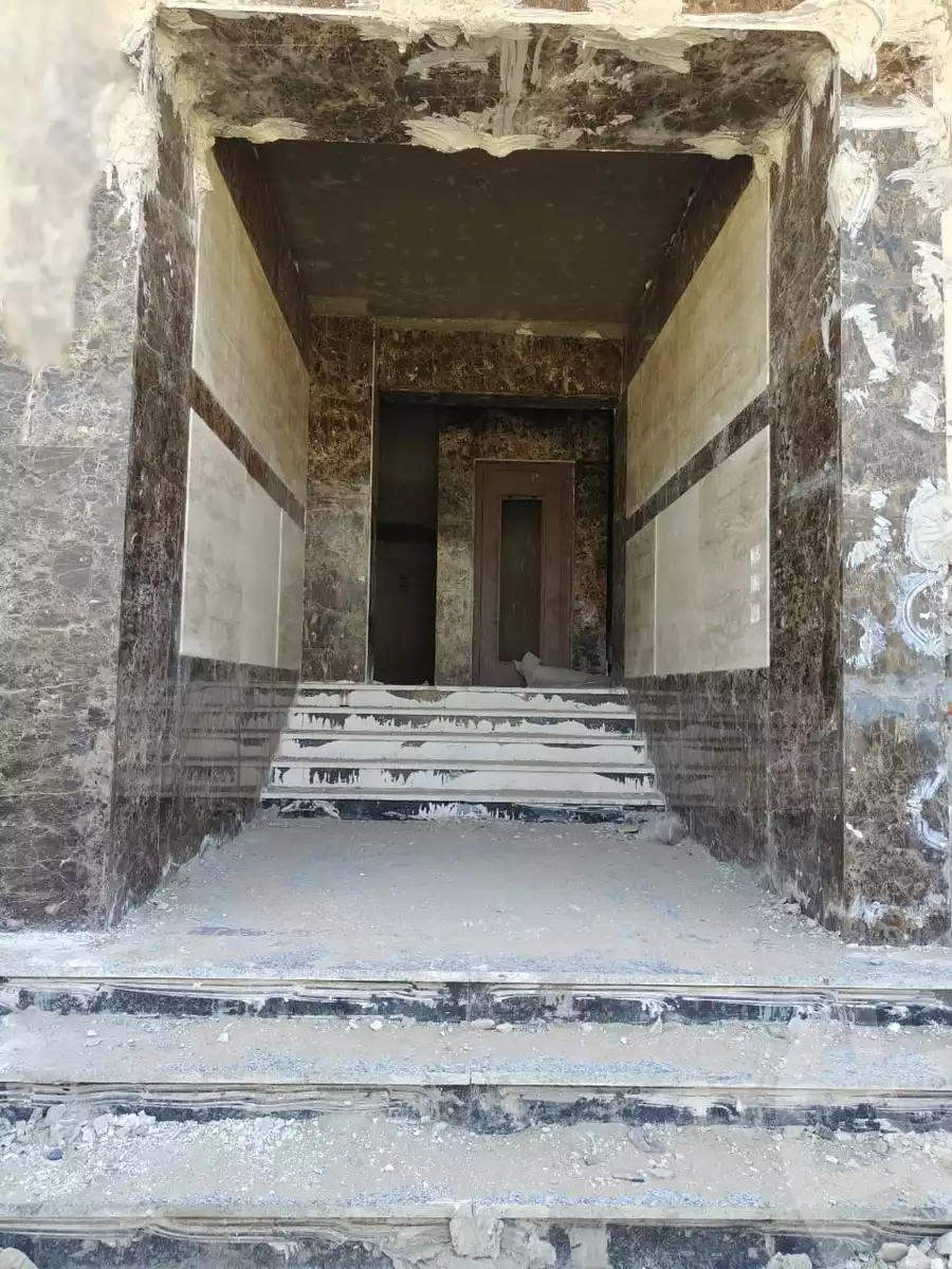 https://aqarmap.com.eg/en/listing/6385261-for-sale-cairo-new-cairo-bait-el-watan-south-suez-road-el-hay-el-takmely