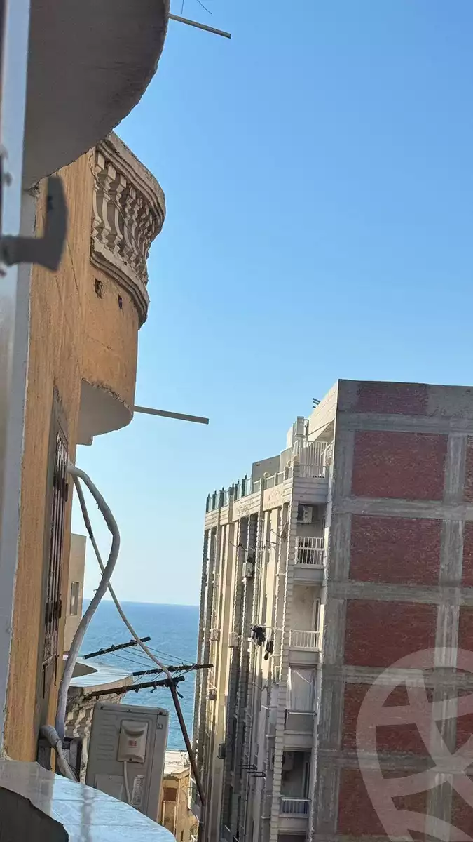 https://aqarmap.com.eg/en/listing/6385646-for-sale-alexandria-el-mandara-alex-el-mandara-bahri-sidi-kamal-st