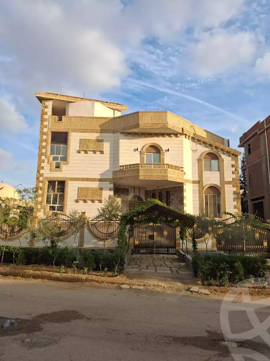 https://aqarmap.com.eg/ar/listing/6386605-for-sale-cairo-el-shorouk-lhy-lthny-grb-neighbourhood-2-g-st-no-64-mantekt-g2