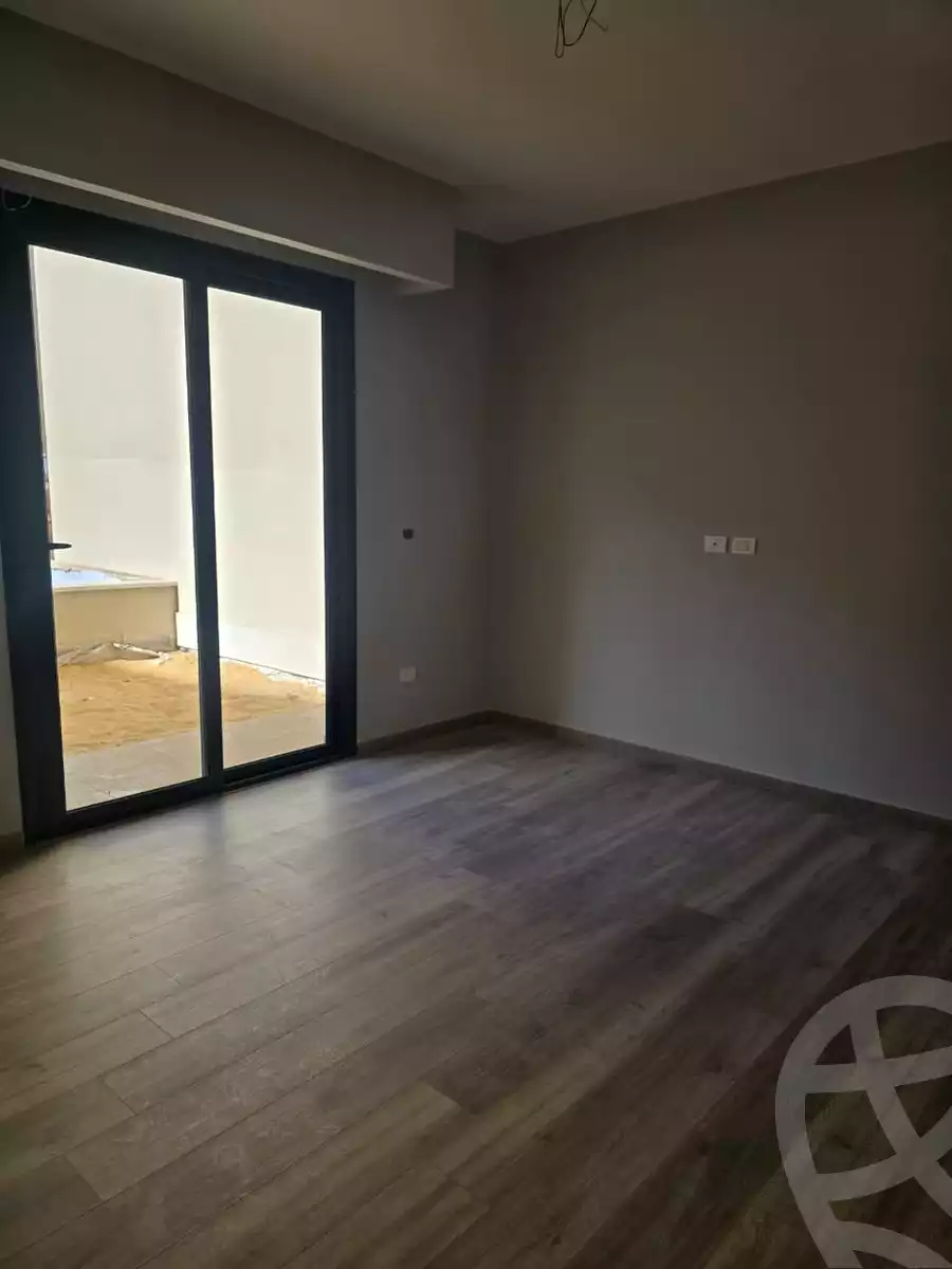 https://aqarmap.com.eg/ar/listing/6389751-for-rent-cairo-el-sheikh-zayed-city-compounds-kmbwnd-fyldj-wyst-dr-llttwyr