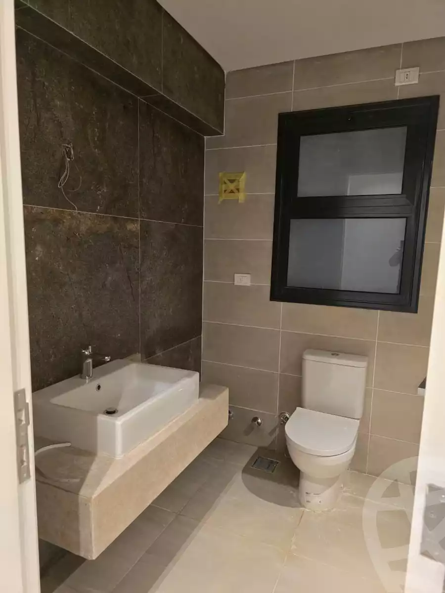 https://aqarmap.com.eg/ar/listing/6389751-for-rent-cairo-el-sheikh-zayed-city-compounds-kmbwnd-fyldj-wyst-dr-llttwyr