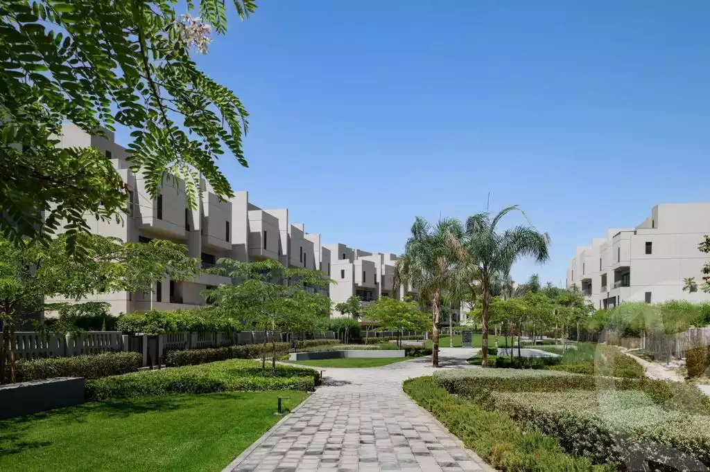 https://aqarmap.com.eg/en/listing/6390171-for-sale-cairo-el-shorouk-compounds-al-burouj-compound-imkan