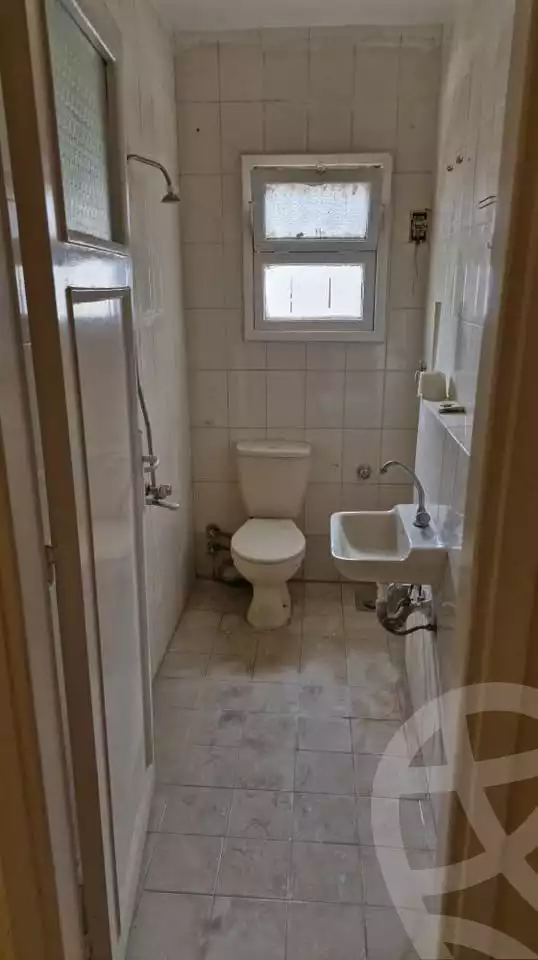 https://aqarmap.com.eg/ar/listing/6392077-for-sale-alexandria-lauran