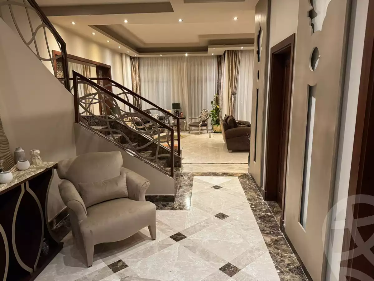https://aqarmap.com.eg/ar/listing/6394878-for-sale-cairo-el-sheikh-zayed-city-compounds-kmbwnd-ljry-swdyk