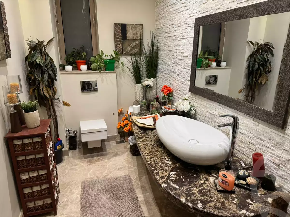 https://aqarmap.com.eg/ar/listing/6394878-for-sale-cairo-el-sheikh-zayed-city-compounds-kmbwnd-ljry-swdyk