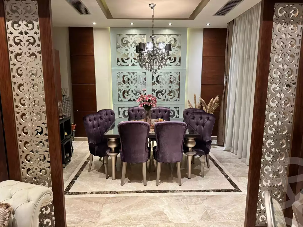 https://aqarmap.com.eg/ar/listing/6394878-for-sale-cairo-el-sheikh-zayed-city-compounds-kmbwnd-ljry-swdyk