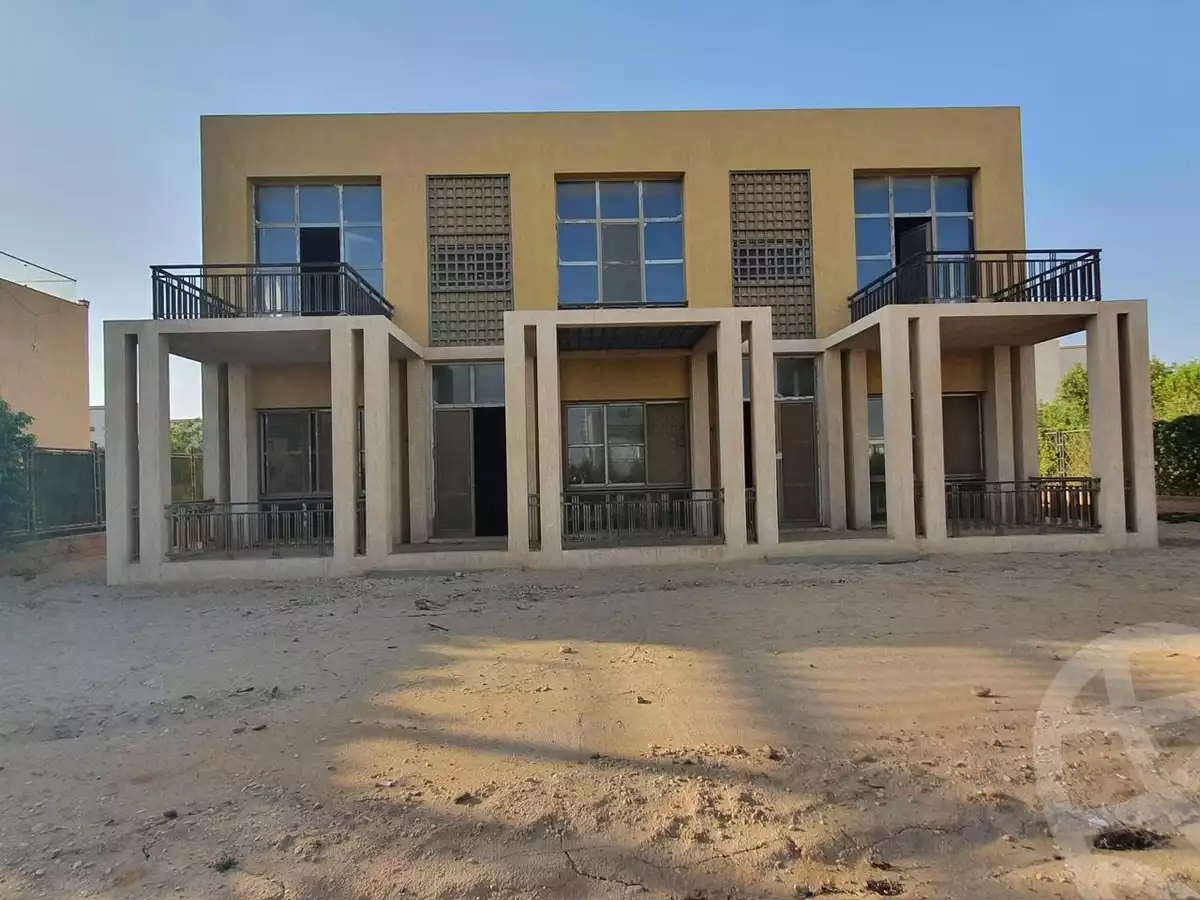 https://aqarmap.com.eg/ar/listing/6394906-for-sale-cairo-el-sheikh-zayed-city-compounds-kmbwnd-ljry-swdyk