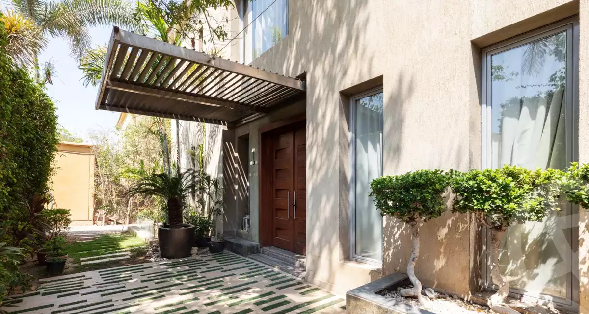 https://aqarmap.com.eg/en/listing/6396842-for-sale-cairo-el-sheikh-zayed-city-compounds-kmbwnd-ljry-swdyk