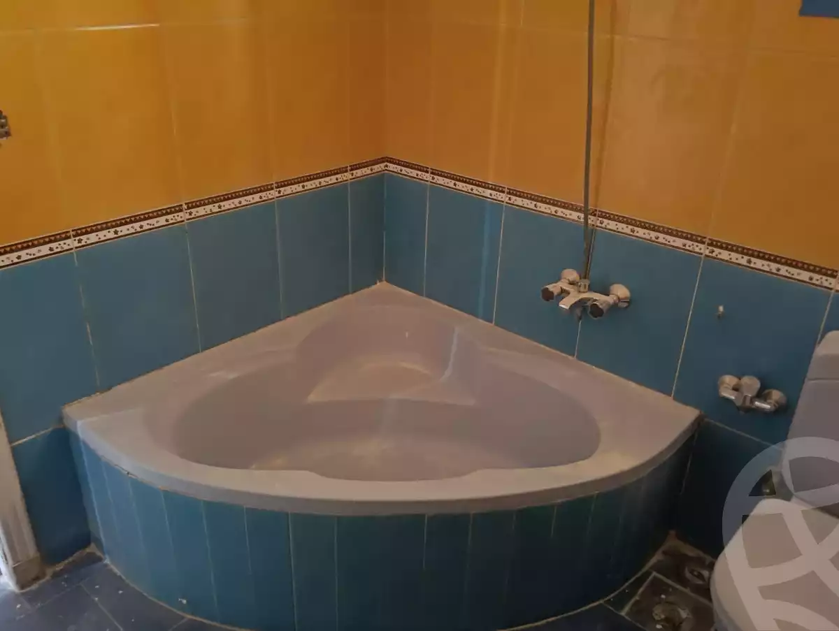https://aqarmap.com.eg/en/listing/6396918-for-sale-cairo-el-sheikh-zayed-city-compounds-hadayek-el-mohandiseen