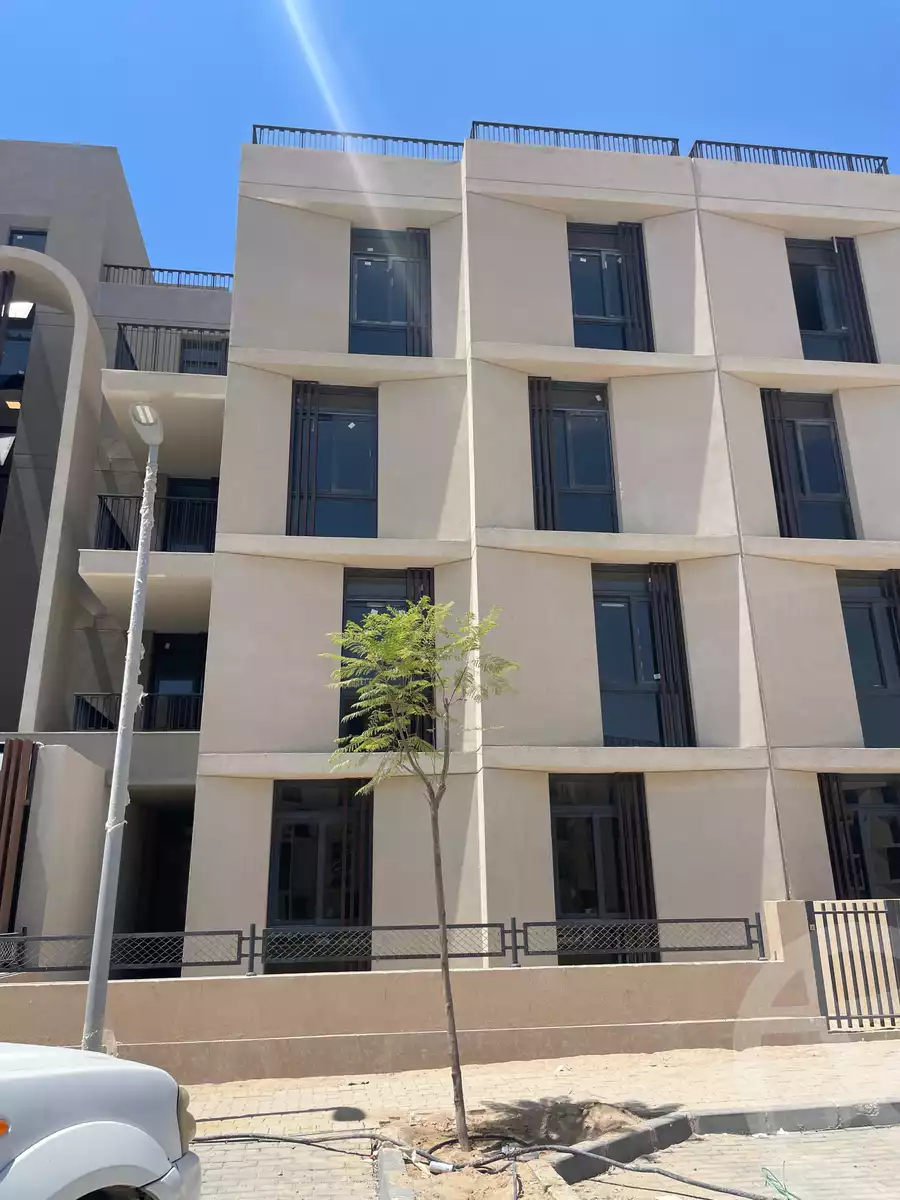 https://aqarmap.com.eg/en/listing/6397379-for-sale-cairo-el-sheikh-zayed-city-lshykh-zyd-ljdyd-vye