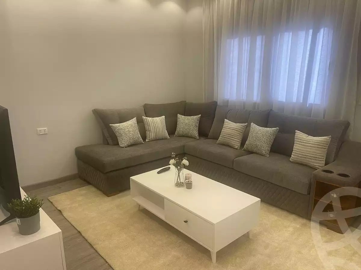 https://aqarmap.com.eg/en/listing/6397529-for-rent-cairo-el-sheikh-zayed-city-compounds-dh-drys