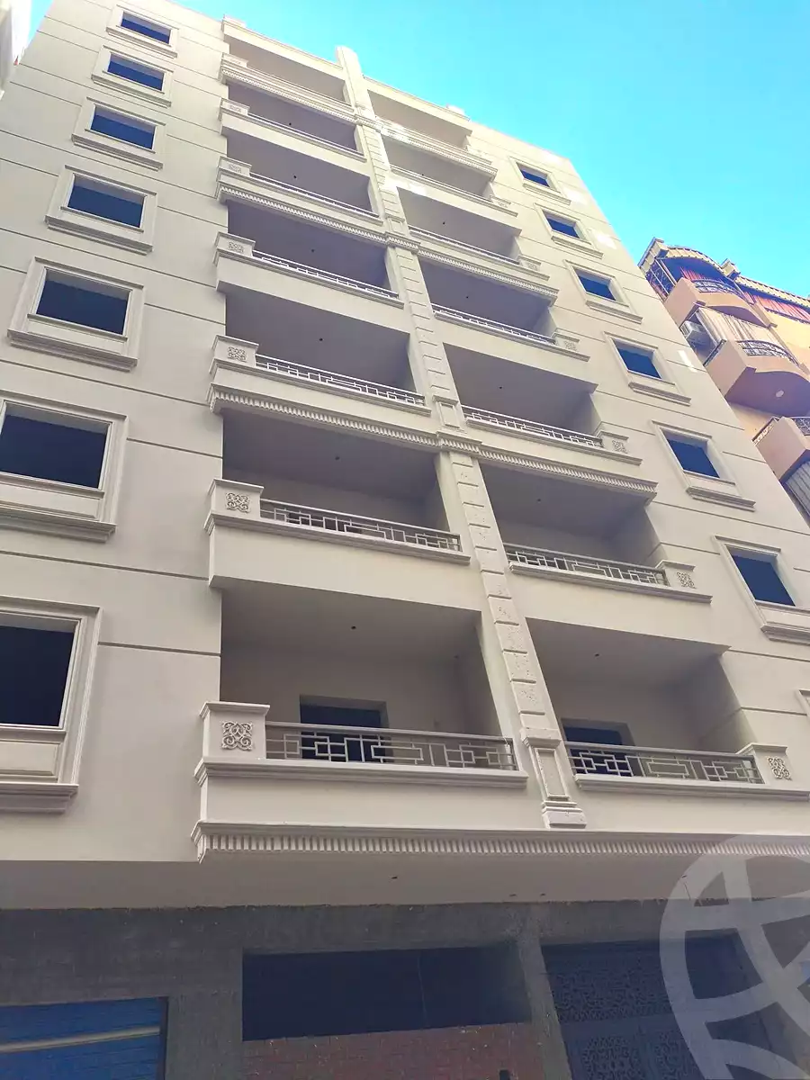https://aqarmap.com.eg/ar/listing/6402003-for-sale-beheira-damanhour-damanhour-city-abd-el-salam-el-shazly-st