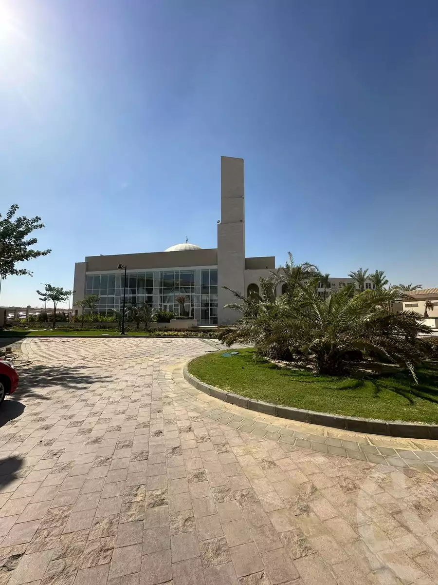 https://aqarmap.com.eg/en/listing/6403746-for-sale-cairo-el-sheikh-zayed-city-compounds-kmbwnd-fyldj-wyst-dr-llttwyr