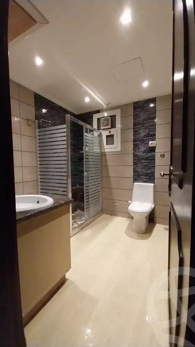 https://aqarmap.com.eg/ar/listing/6411650-for-sale-cairo-new-cairo-lrhb-city-mtdd-lrhb-radwan-allam-st