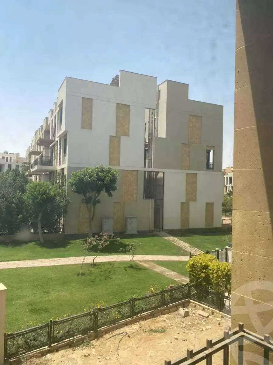https://aqarmap.com.eg/en/listing/6414369-for-sale-cairo-el-sheikh-zayed-city-compounds-the-courtyard