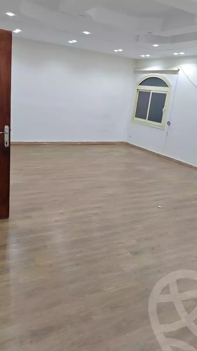 https://aqarmap.com.eg/ar/listing/6418054-for-rent-cairo-new-cairo-90th-street-northern-90th-street