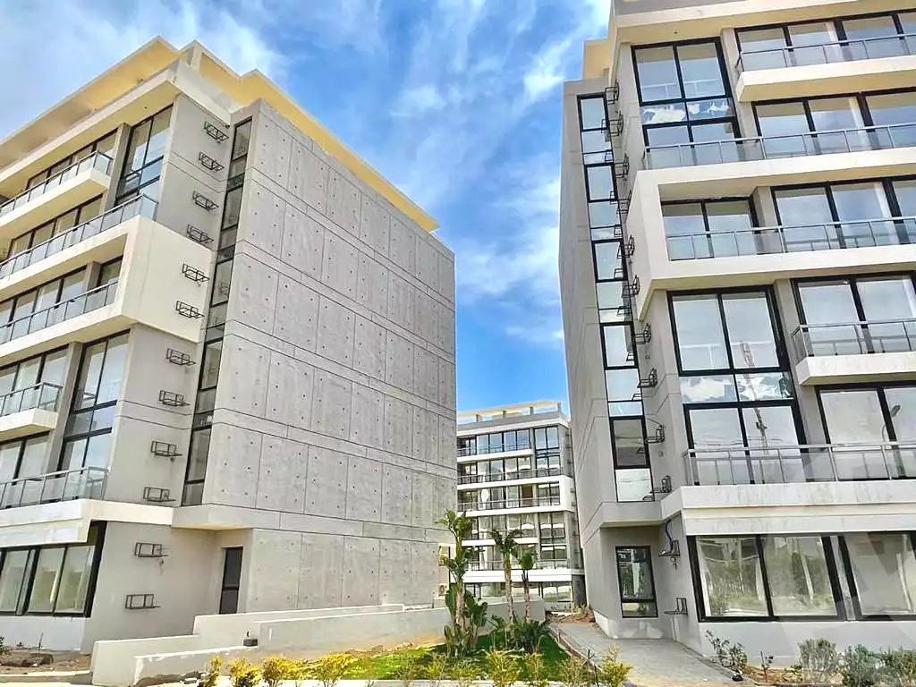 https://aqarmap.com.eg/ar/listing/6040958-for-sale-cairo-6th-of-october-hadaeq-october-kmbwnd-fy-hdyq-ktwbr-lake-front